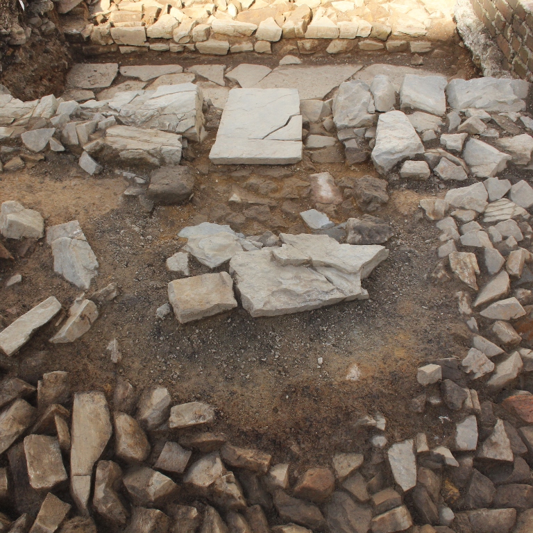 Substruktion des Laufbrunnens